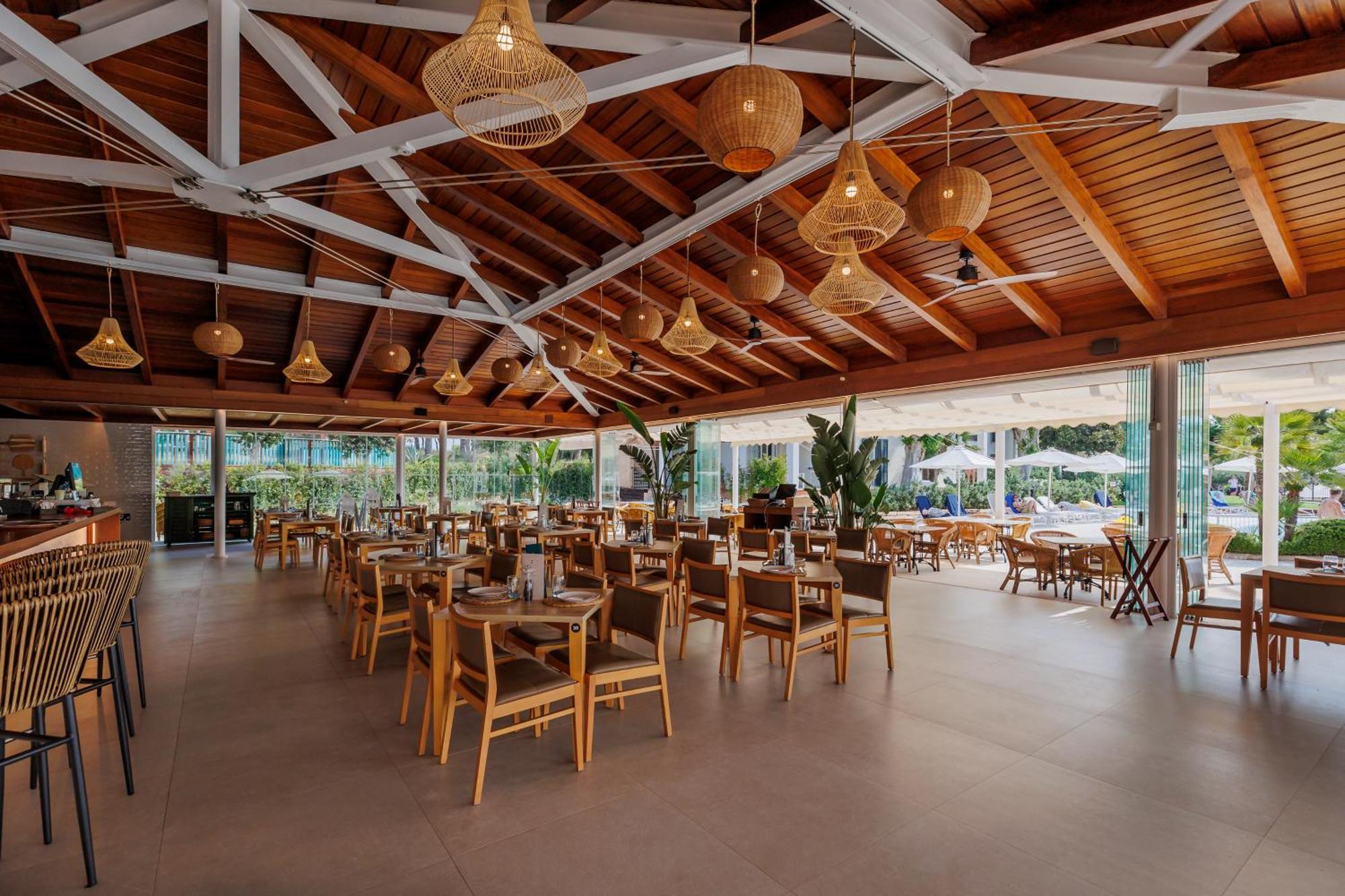 Hotel Blau Colònia Sant Jordi 4*